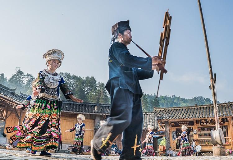 張家界風(fēng)景正好，而您剛好有空